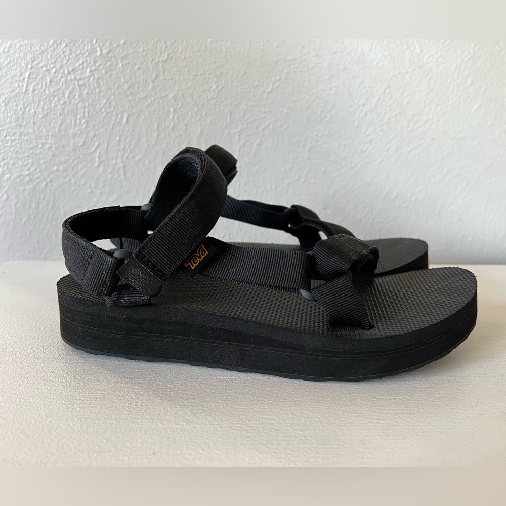 Teva Midform Universal Black Sandal